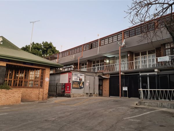 77  m² Office Space