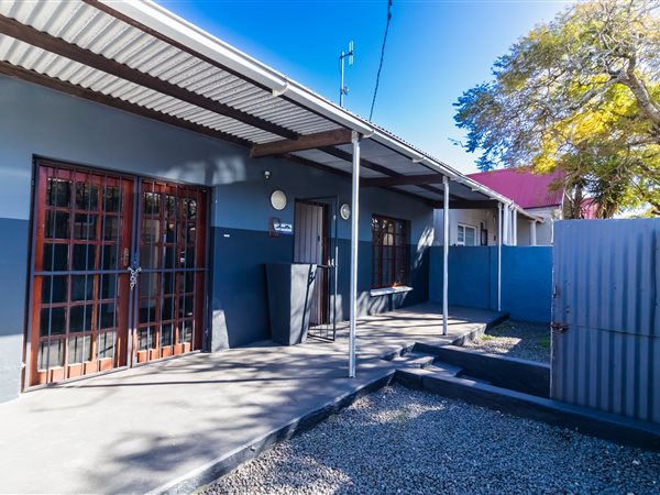 307  m² Office Space