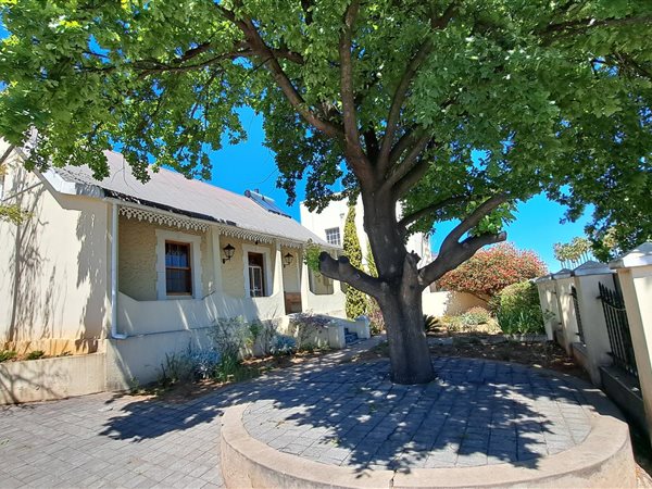 7 Bedroom, Bed and Breakfast