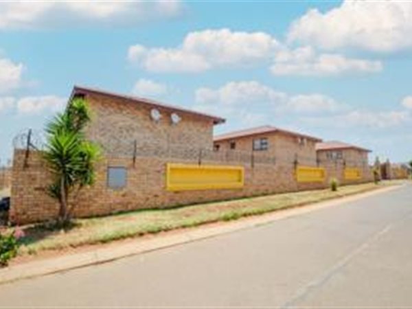 1 320  m² Commercial space