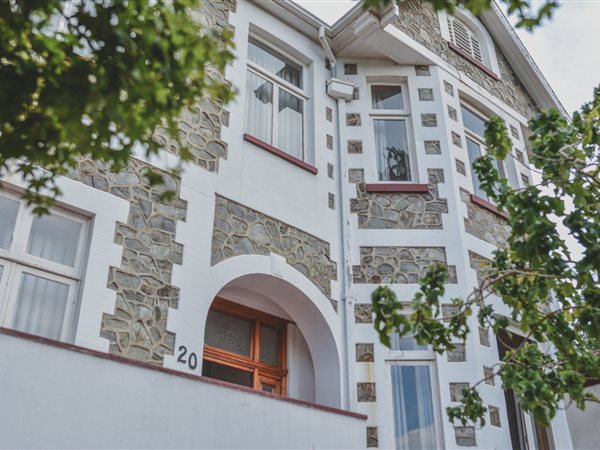 2 475  m² Commercial space