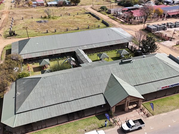 1 481  m² Retail Space