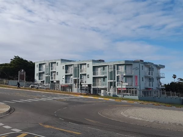 52  m² Retail Space