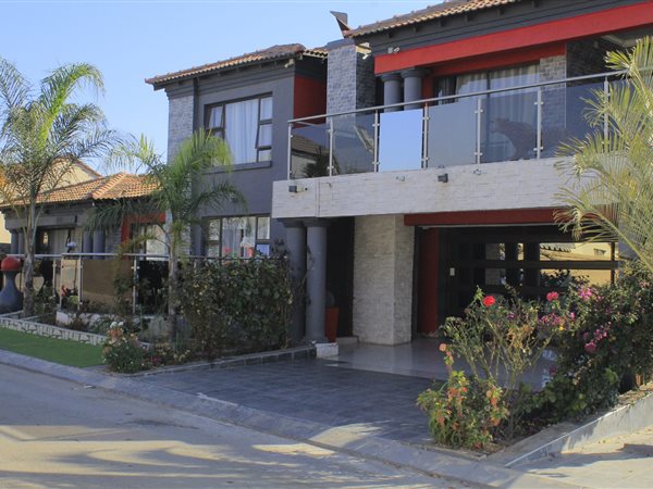 197  m² Commercial space