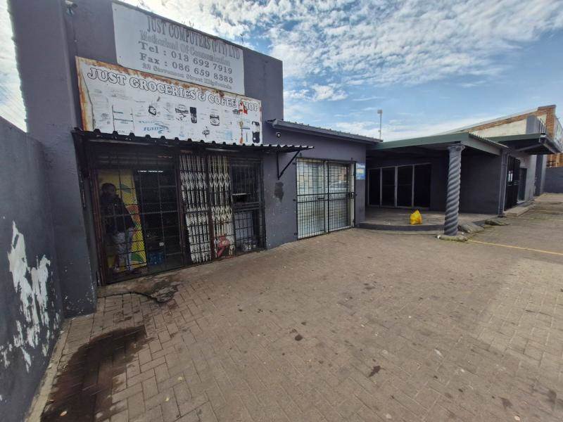 565  m² Industrial space