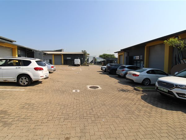 136  m² Industrial space