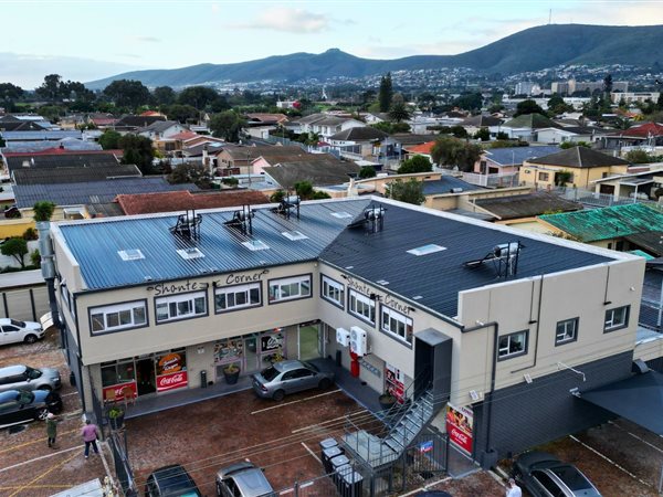 600  m² Retail Space