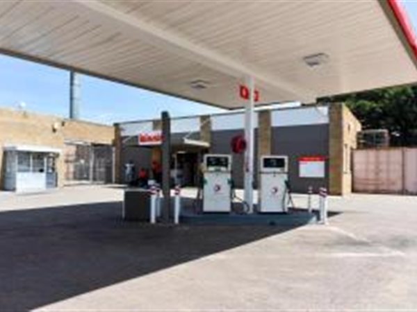 1 200  m² Commercial space