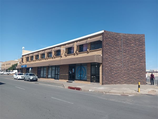 1 177  m² Commercial space