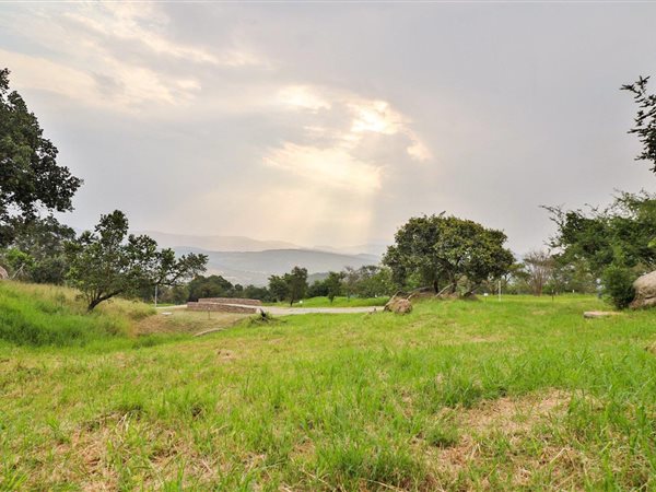 1 229 m² Land