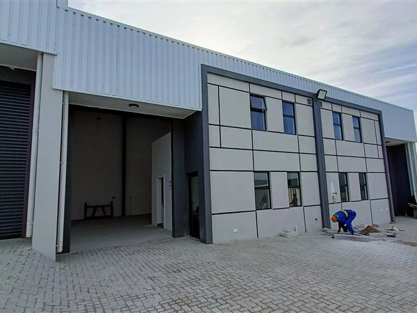 132  m² Industrial space